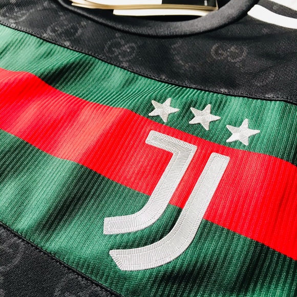 JUVENTUS JERSEY - Picture 3 of 5